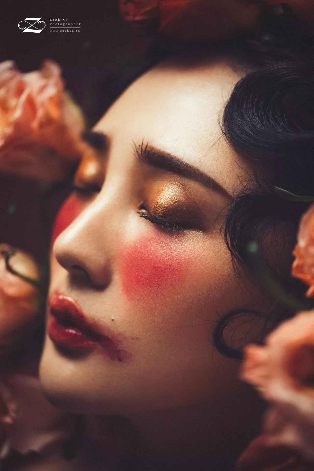 商業攝影師Zack.Xu.維澤8-【商業攝影】𝐁𝐲𝐫𝐨𝐧彩妝作品
